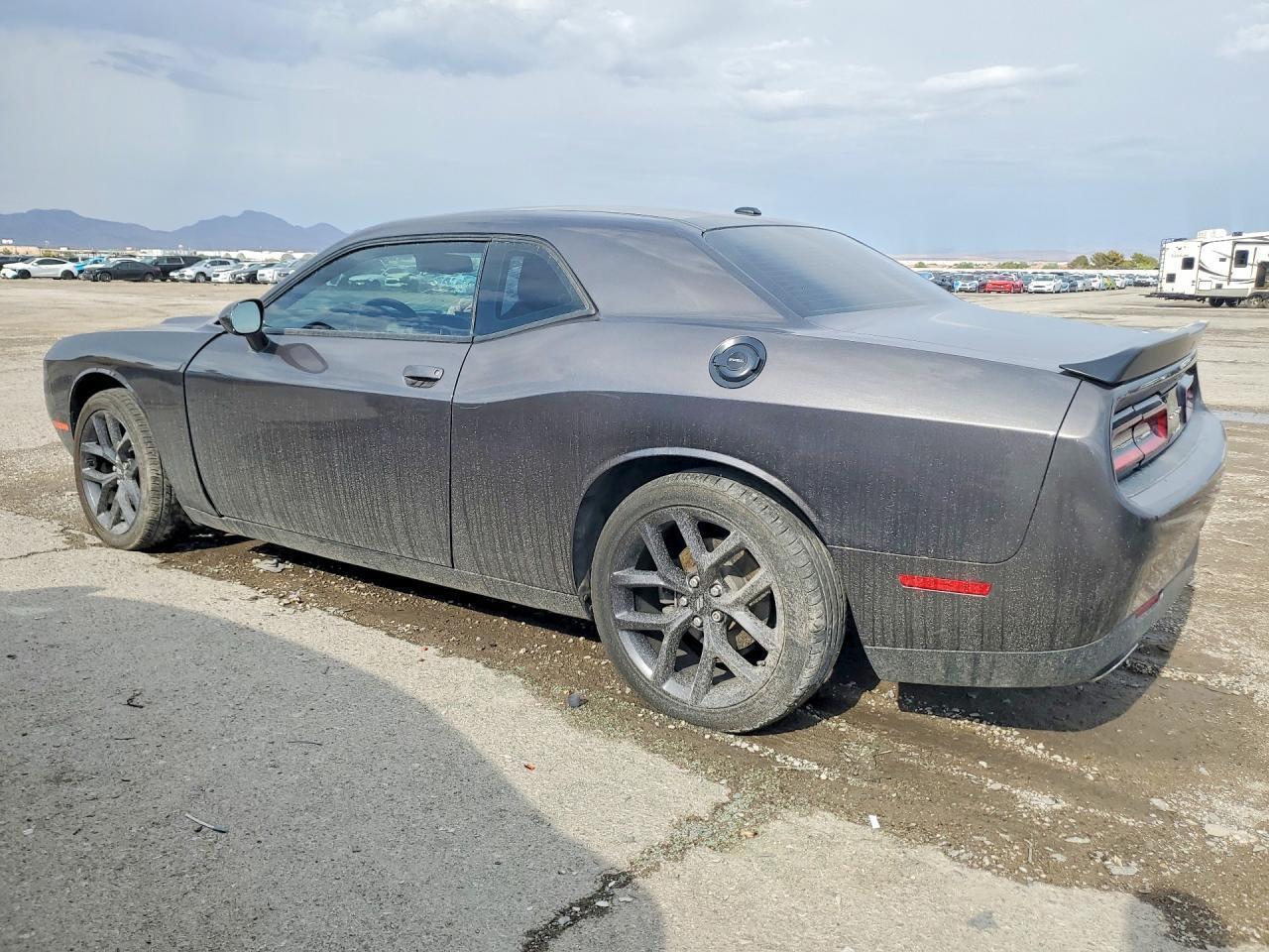 2019 Dodge Challenger Sxt - zdjęcie 2