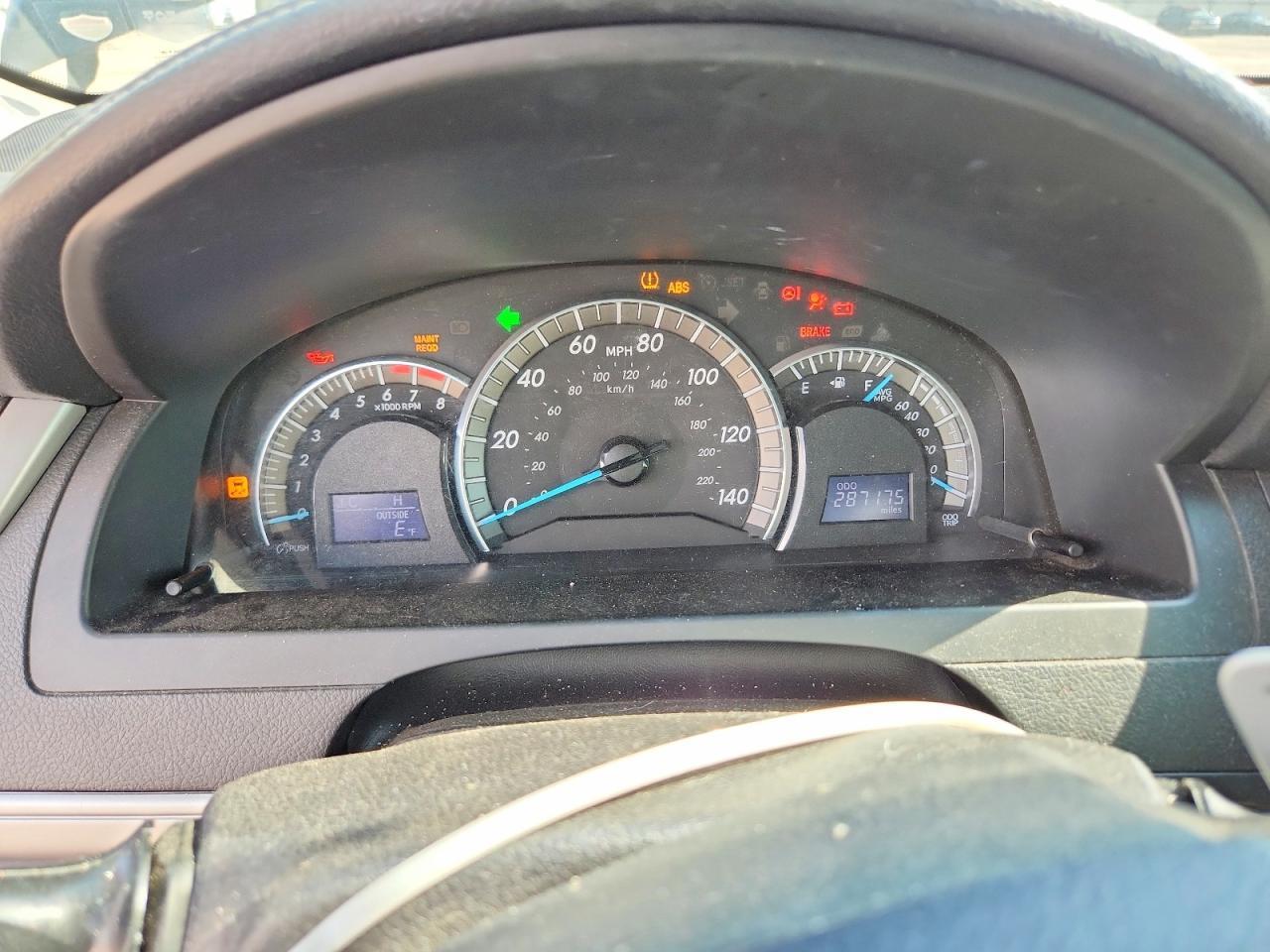 2014 Toyota Camry Se - zdjęcie 9