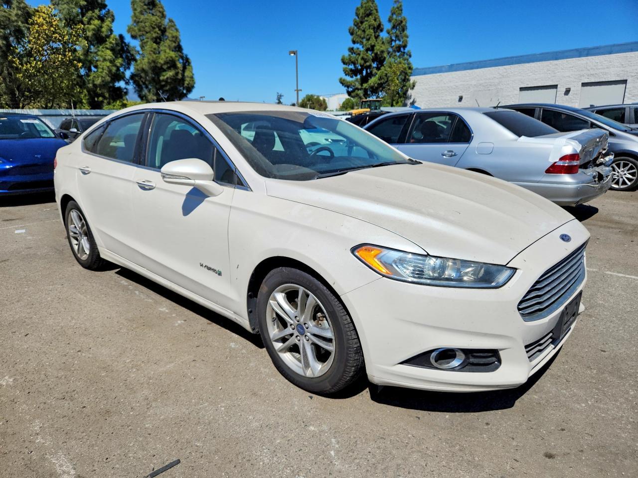 2016 Ford Fusion Titanium Hev - zdjęcie 4