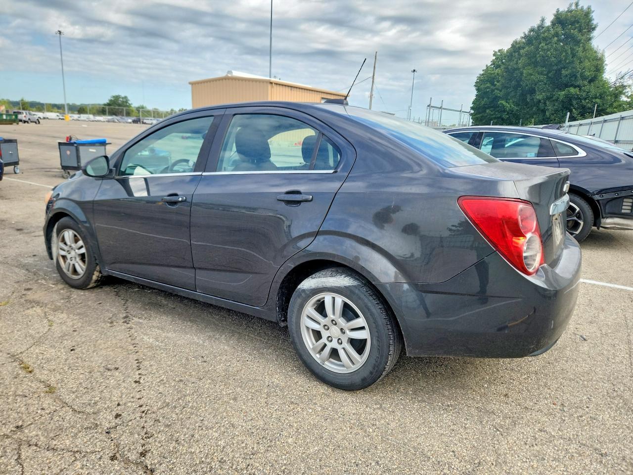 2015 Chevrolet Sonic Lt - zdjęcie 2