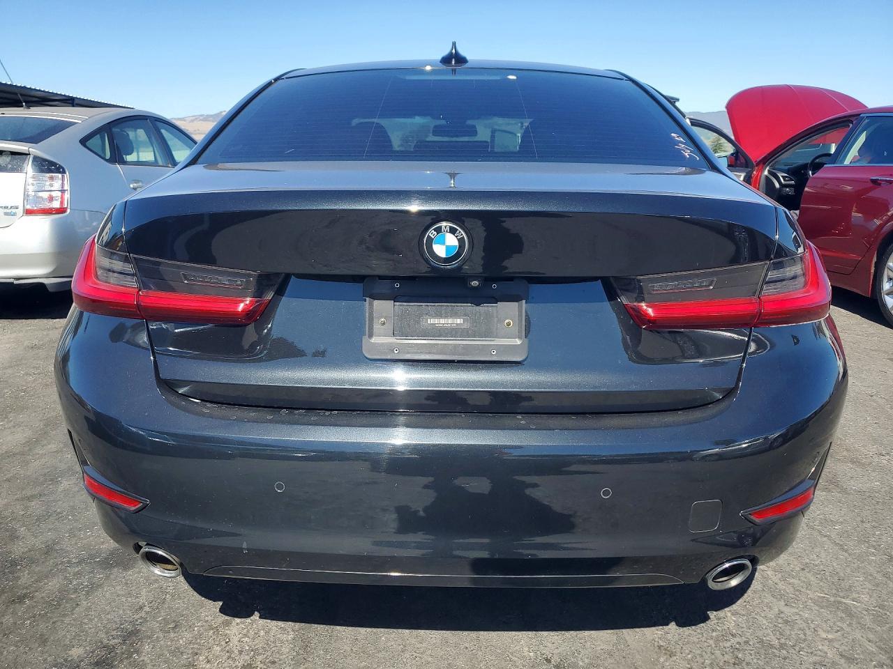 2020 BMW 330I - zdjęcie 6