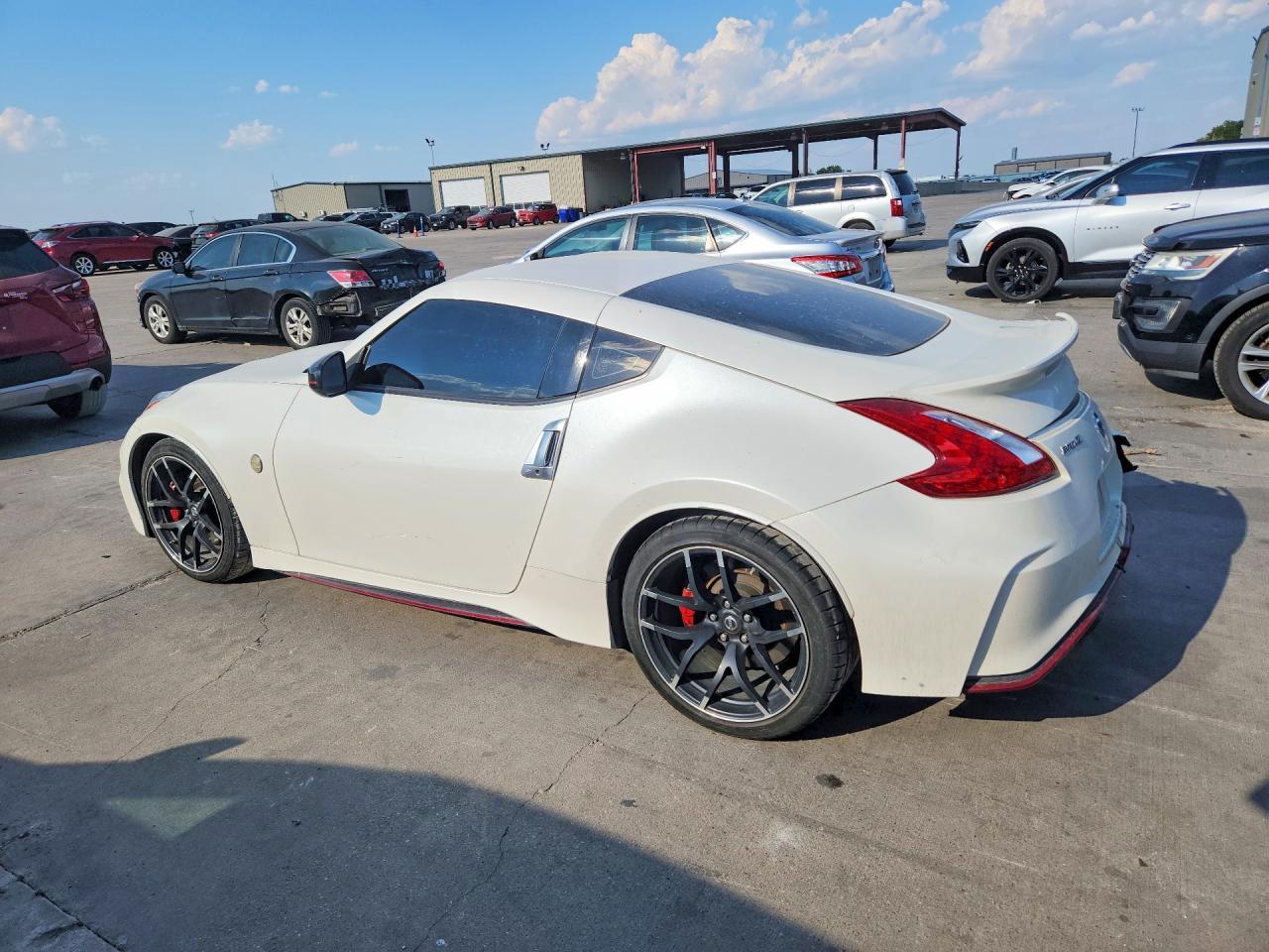 2015 Nissan 370Z Nismo - zdjęcie 2