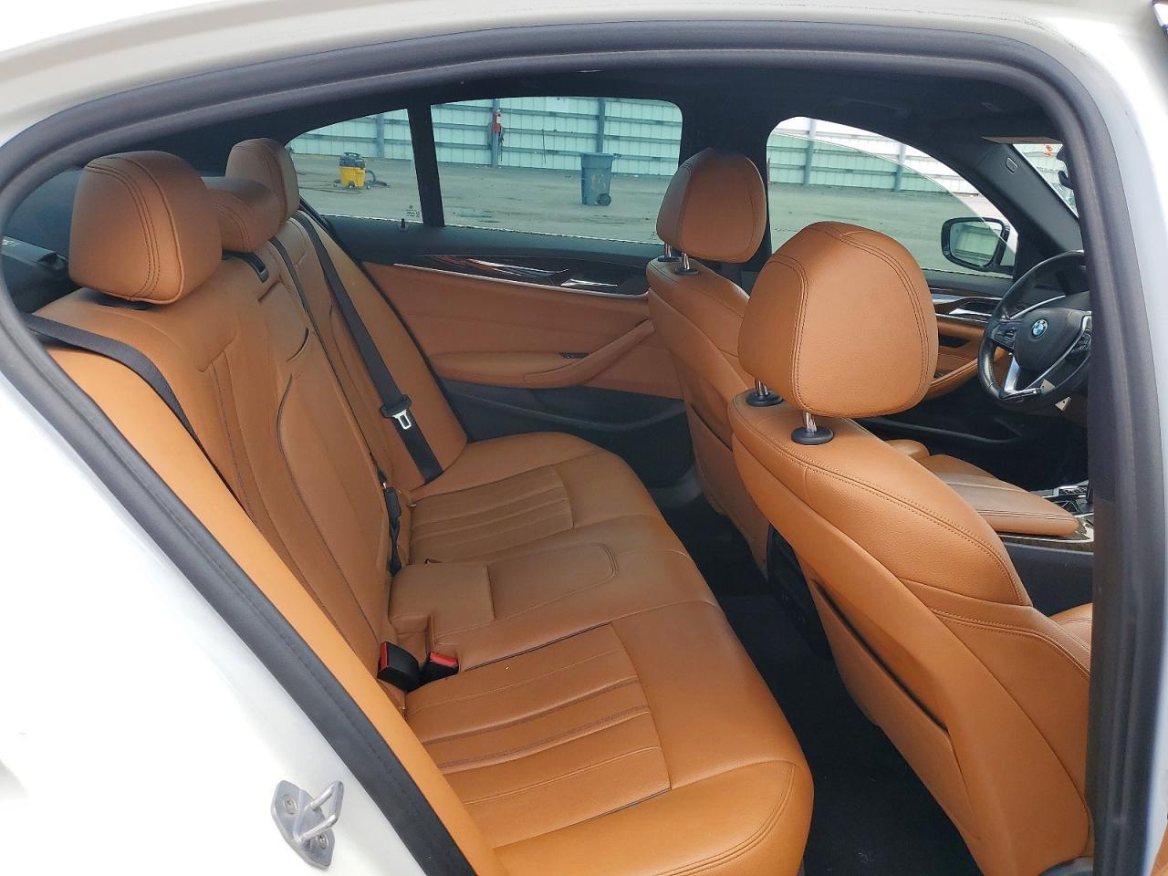 2019 BMW 540 I - zdjęcie 10