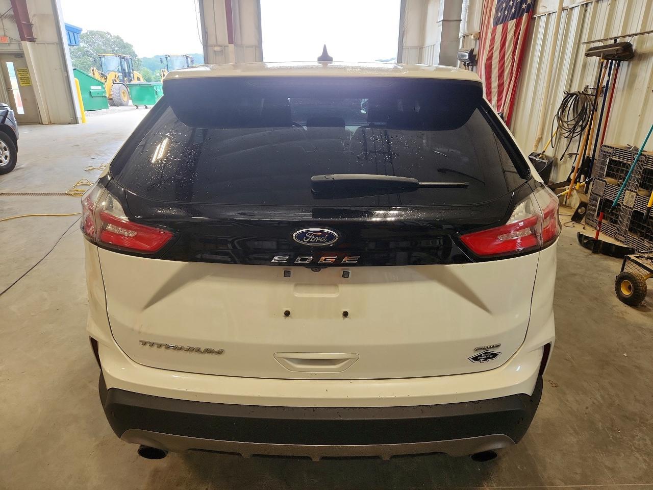 2021 Ford Edge Titanium - zdjęcie 6