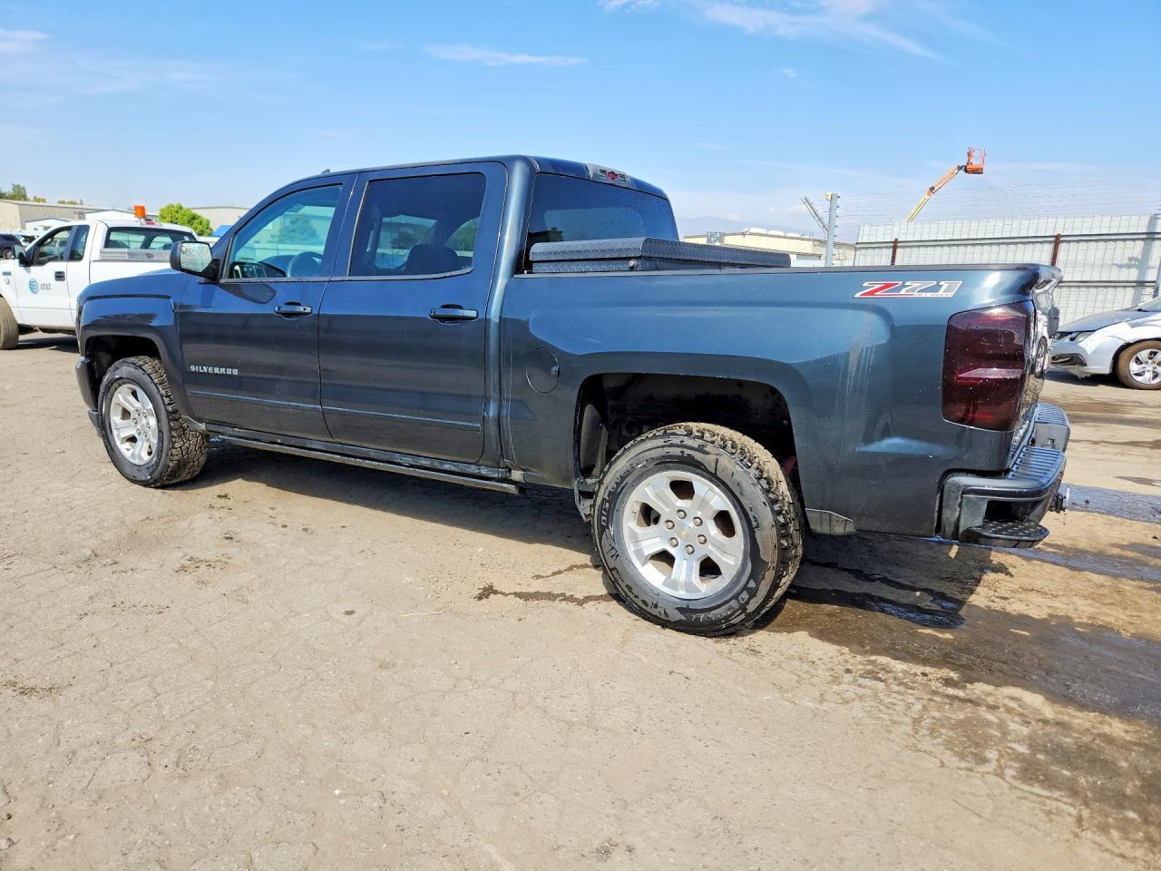 2017 Chevrolet Silverado K1500 Lt - zdjęcie 2