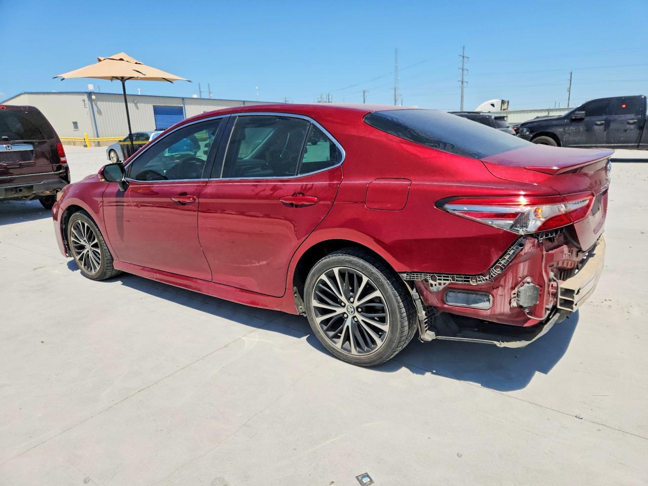 2018 Toyota Camry Se - zdjęcie 2