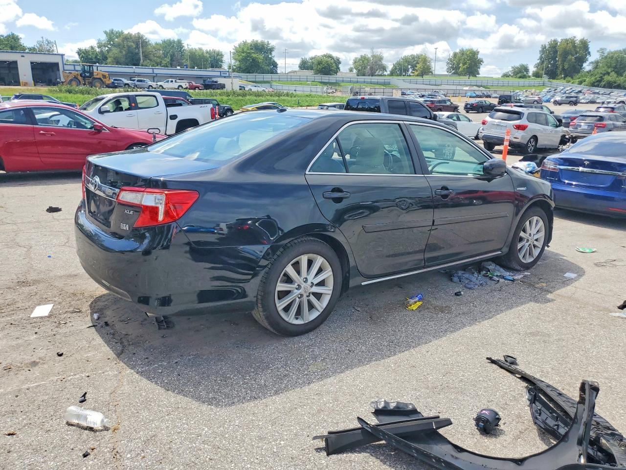 2013 Toyota Camry Hybrid Xle - zdjęcie 3