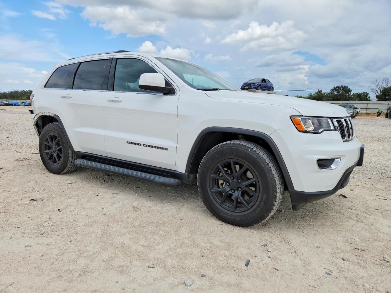 2020 Jeep Grand Cherokee Laredo - zdjęcie 4