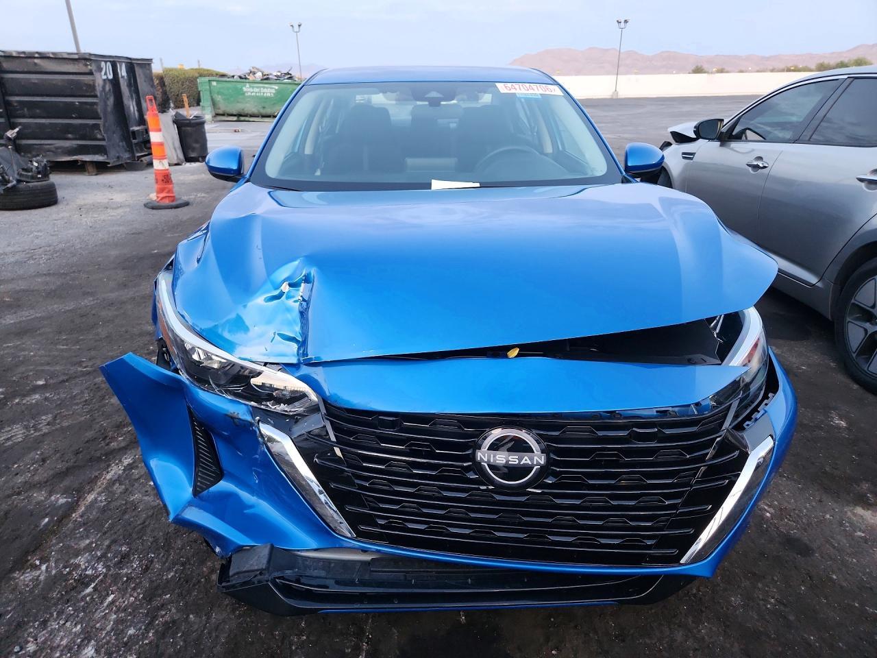 2025 Nissan Sentra - zdjęcie 5
