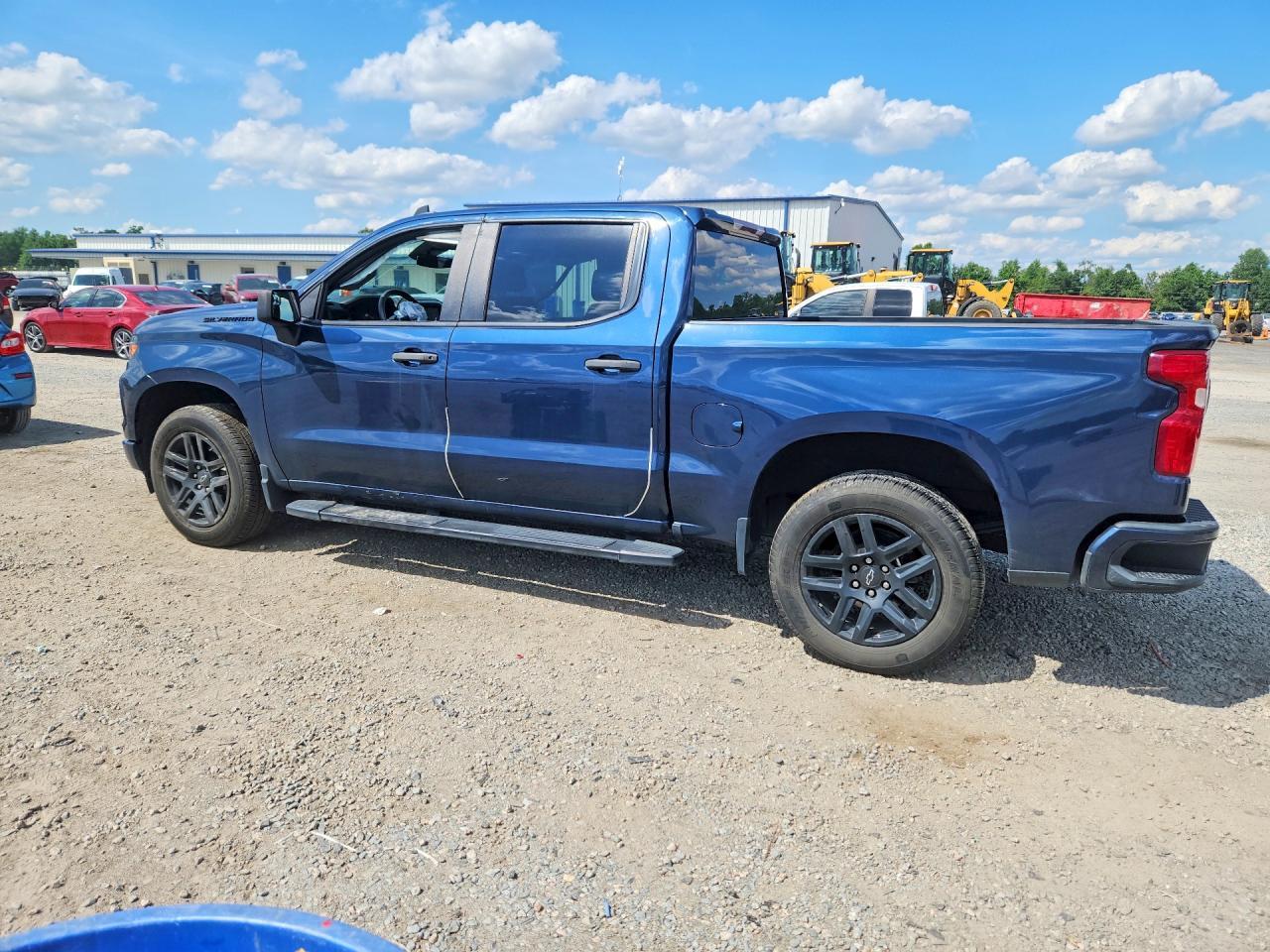 2023 Chevrolet Silverado C1500 Custom - zdjęcie 2