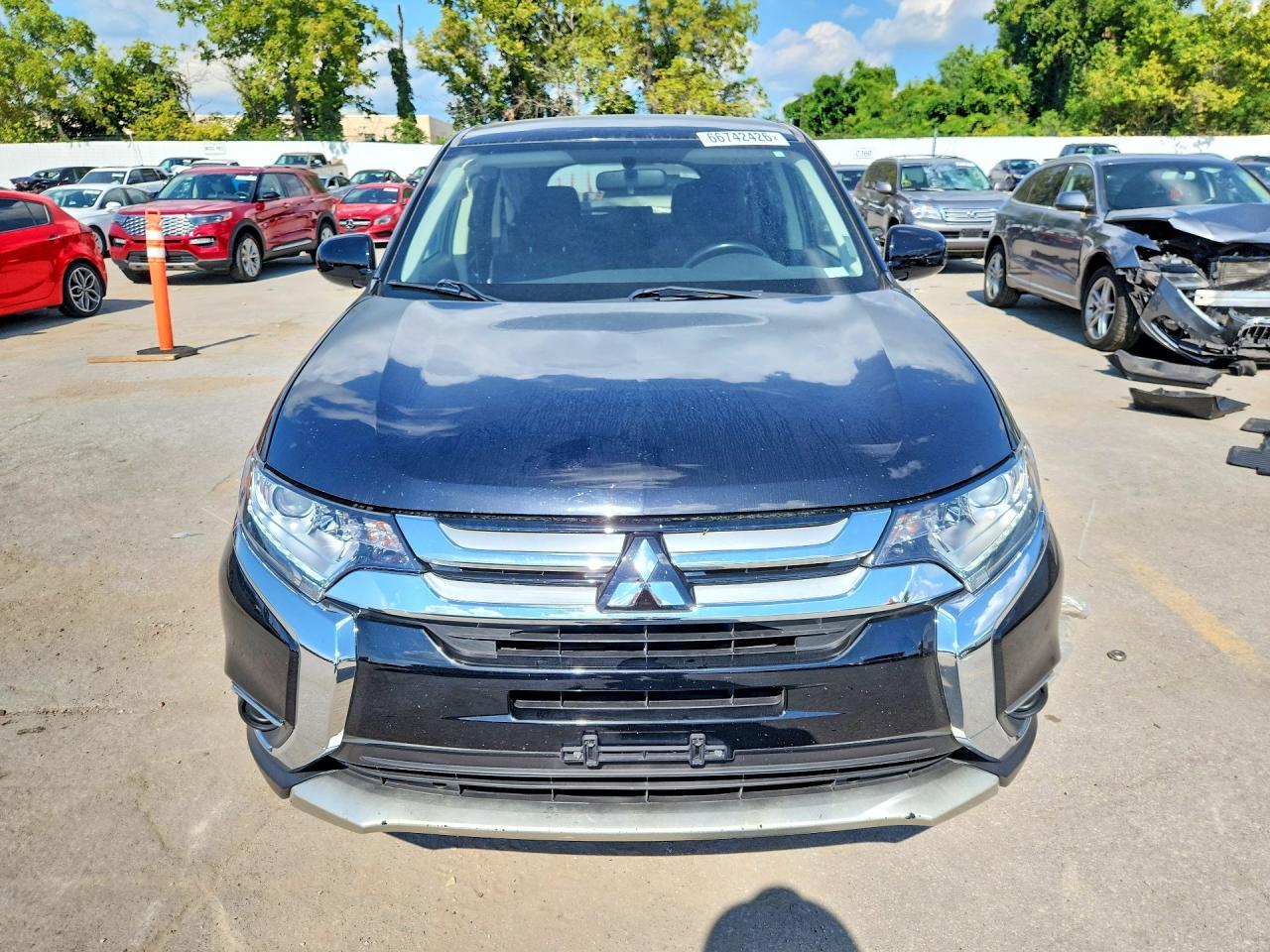 2017 Mitsubishi Outlander Es - zdjęcie 5