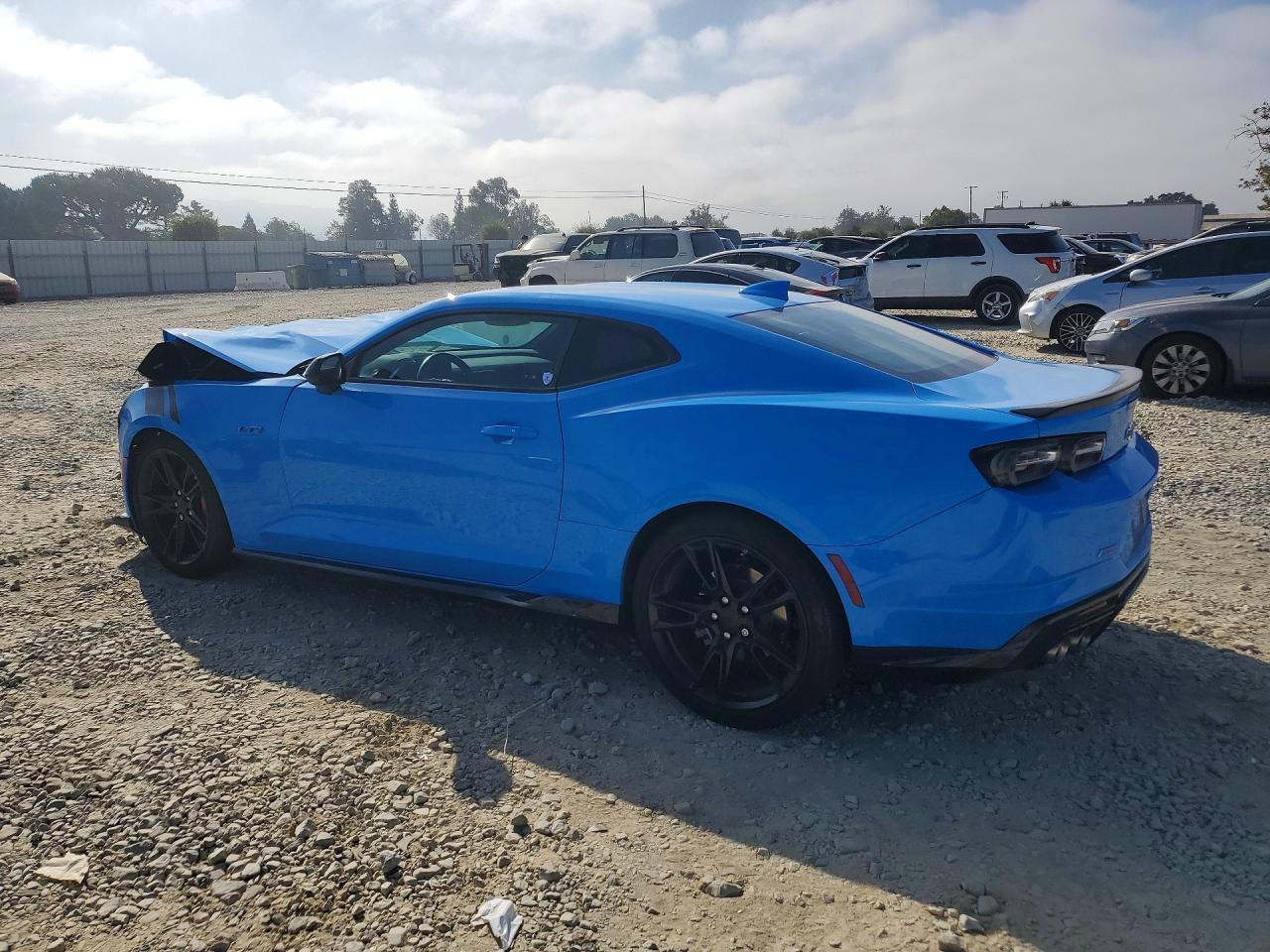 2023 Chevrolet Camaro Lt1 - zdjęcie 2