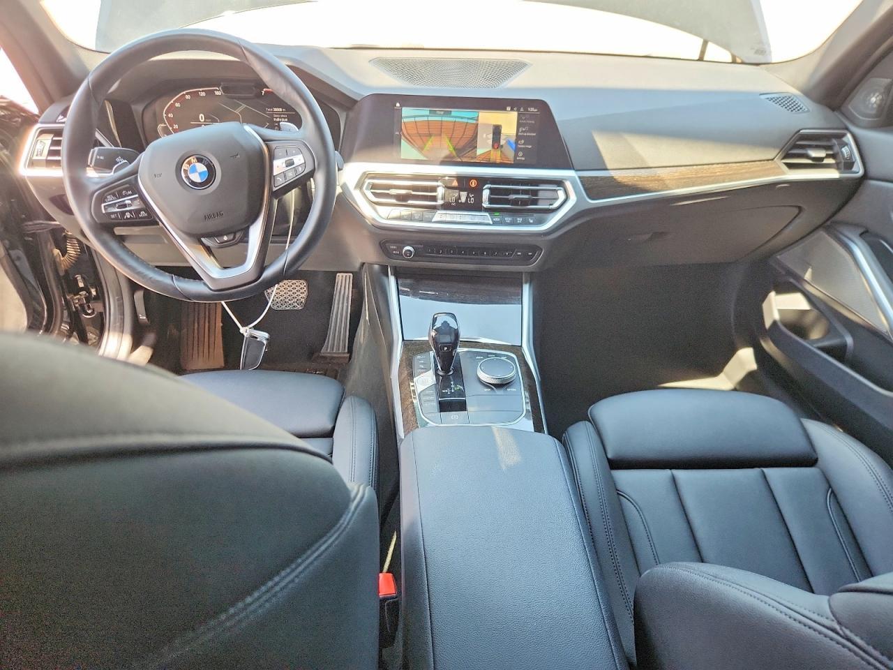 2020 BMW 330I - zdjęcie 8