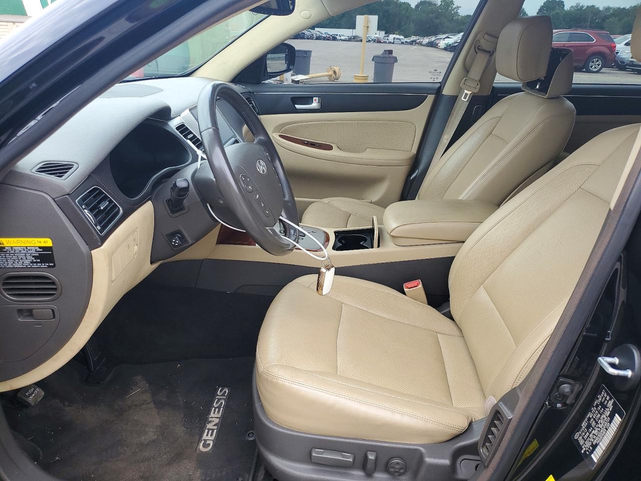 2013 Hyundai Genesis 3.8L - zdjęcie 7