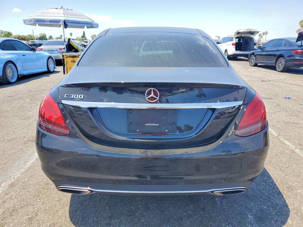 2019 Mercedes-Benz C 300 - zdjęcie 6