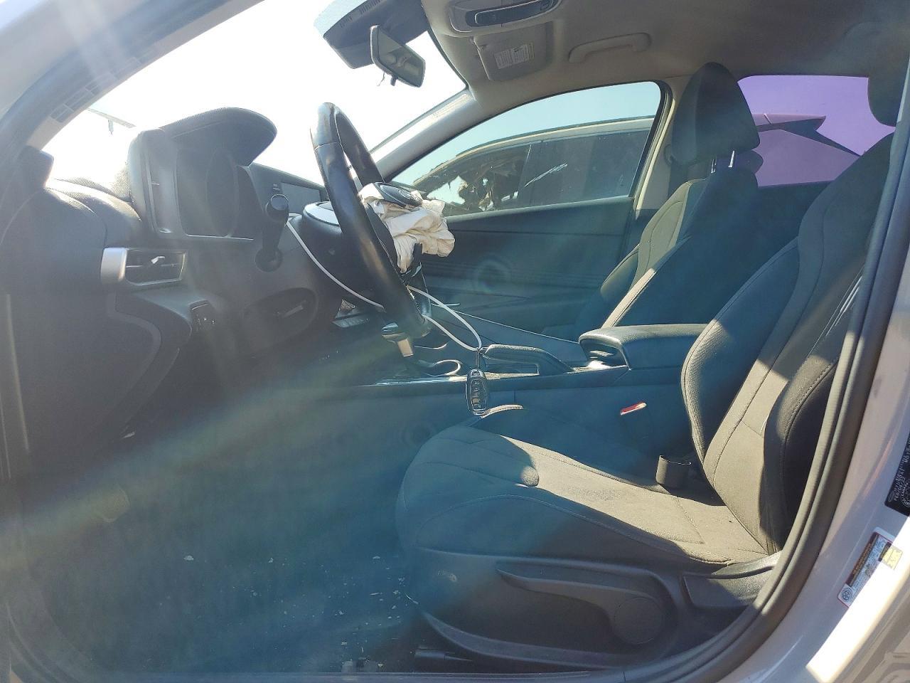2022 Hyundai Elantra Sel - zdjęcie 7