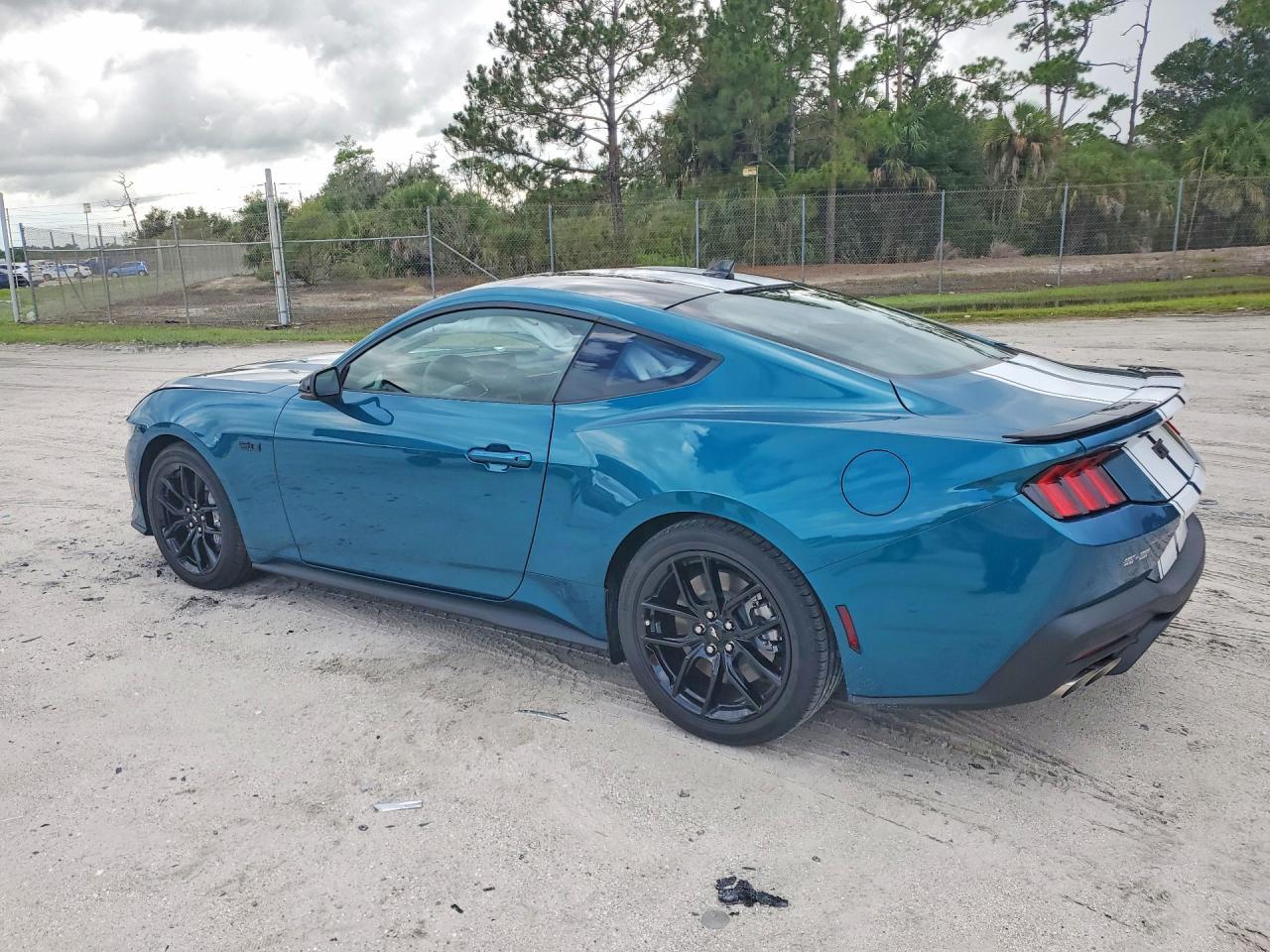 2026 Ford Mustang Gt - zdjęcie 2