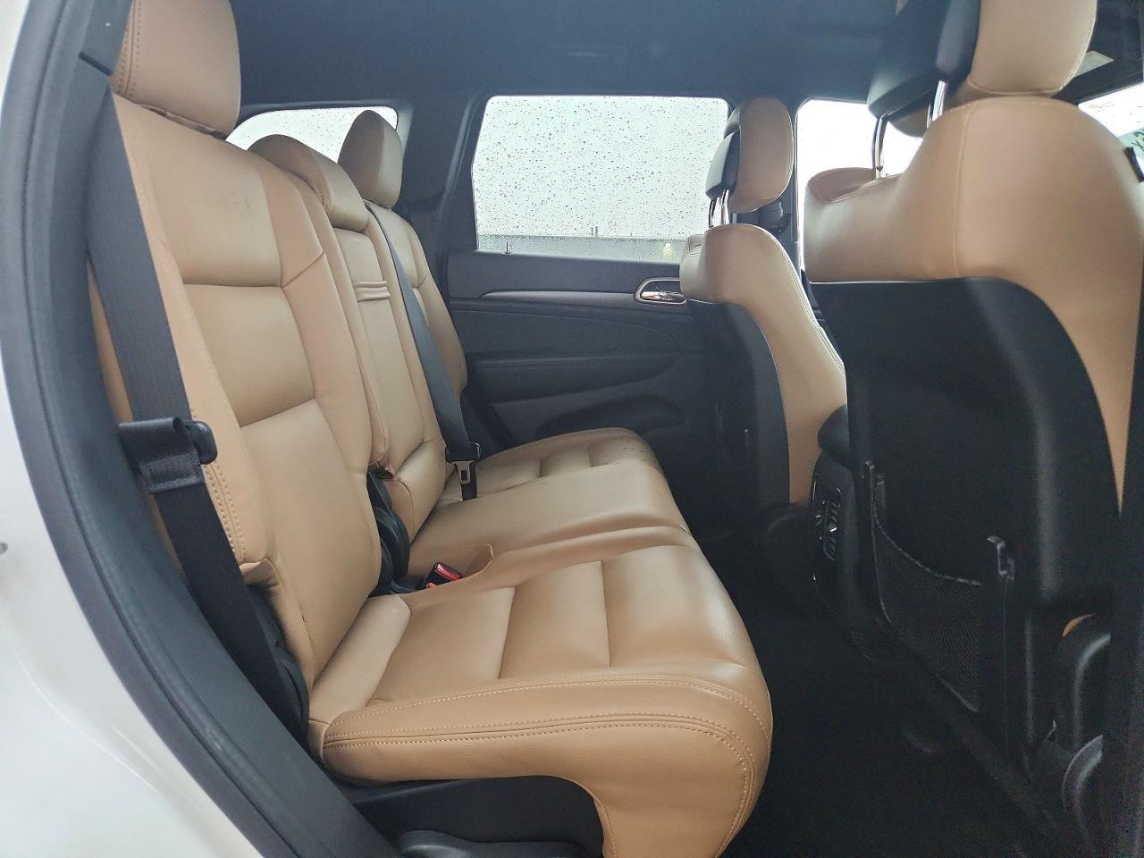 2015 Jeep Grand Cherokee Laredo - zdjęcie 11