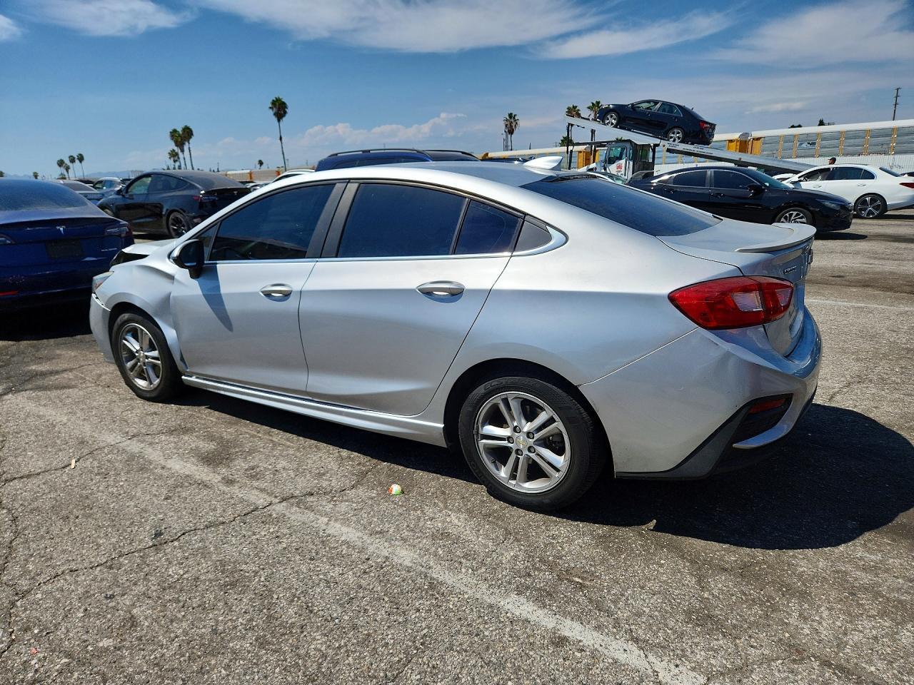 2018 Chevrolet Cruze Lt - zdjęcie 2