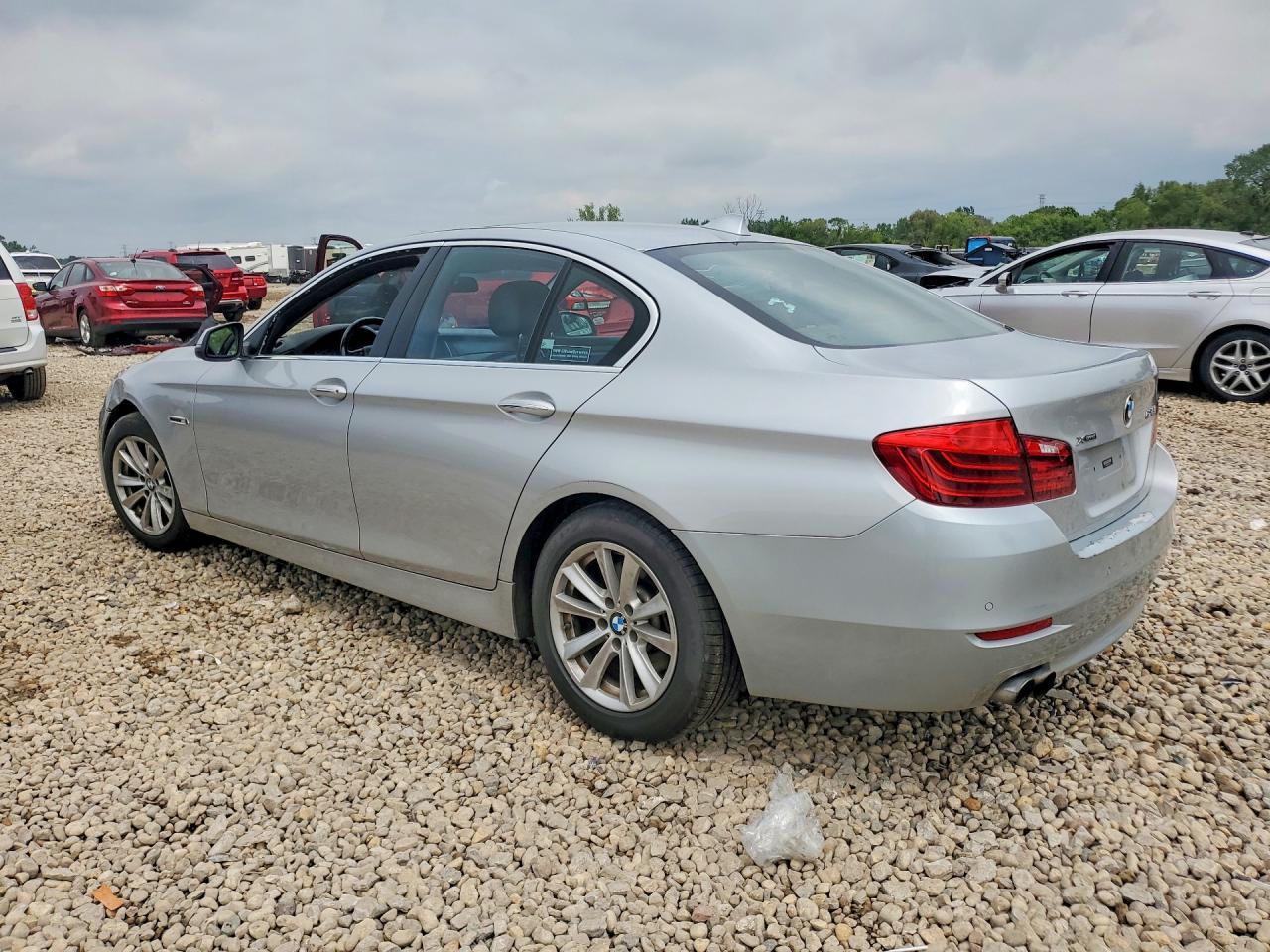2015 BMW Seria 5 528i - zdjęcie 2