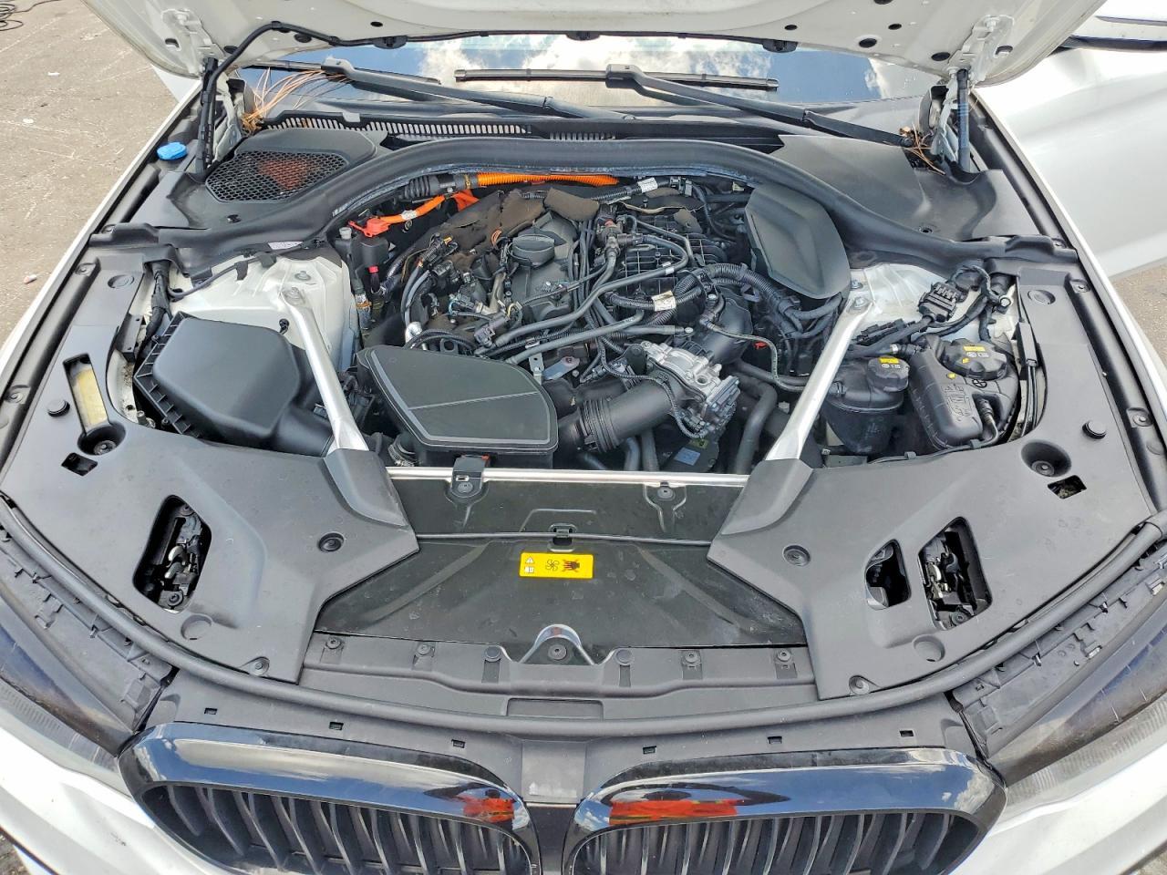 2019 BMW 530E - zdjęcie 11