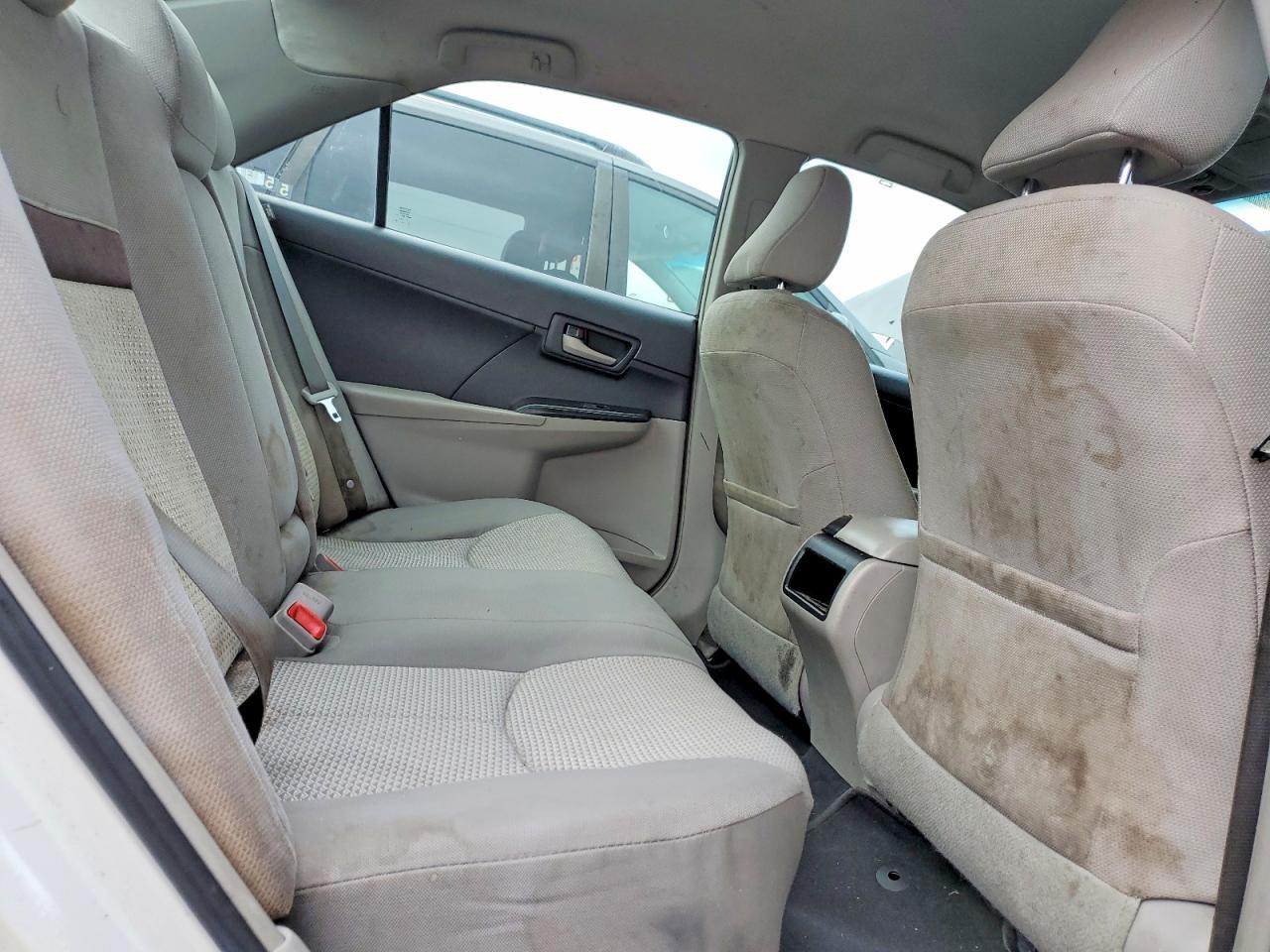 2013 Toyota Camry Le - zdjęcie 10