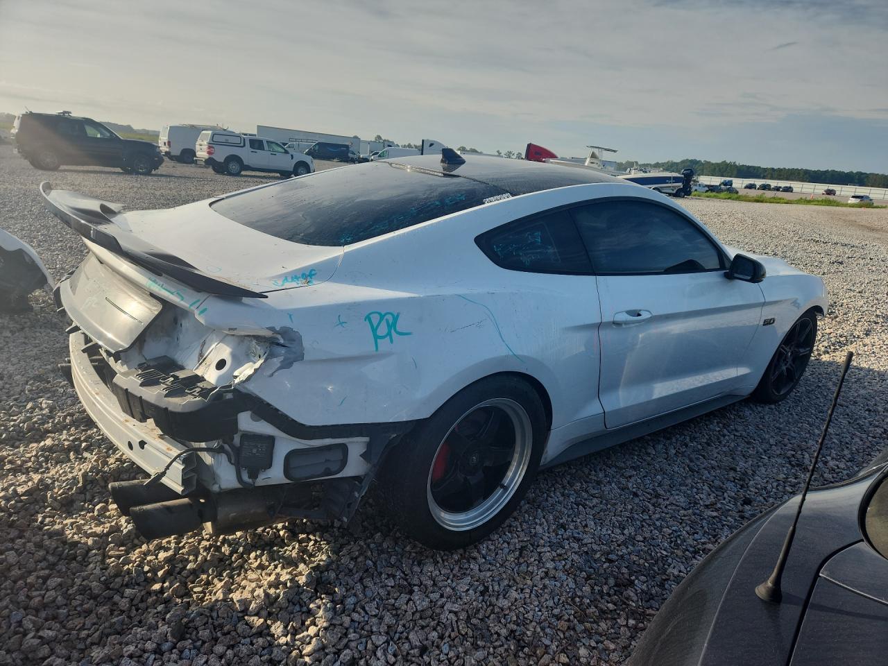2020 Ford Mustang Gt - zdjęcie 3