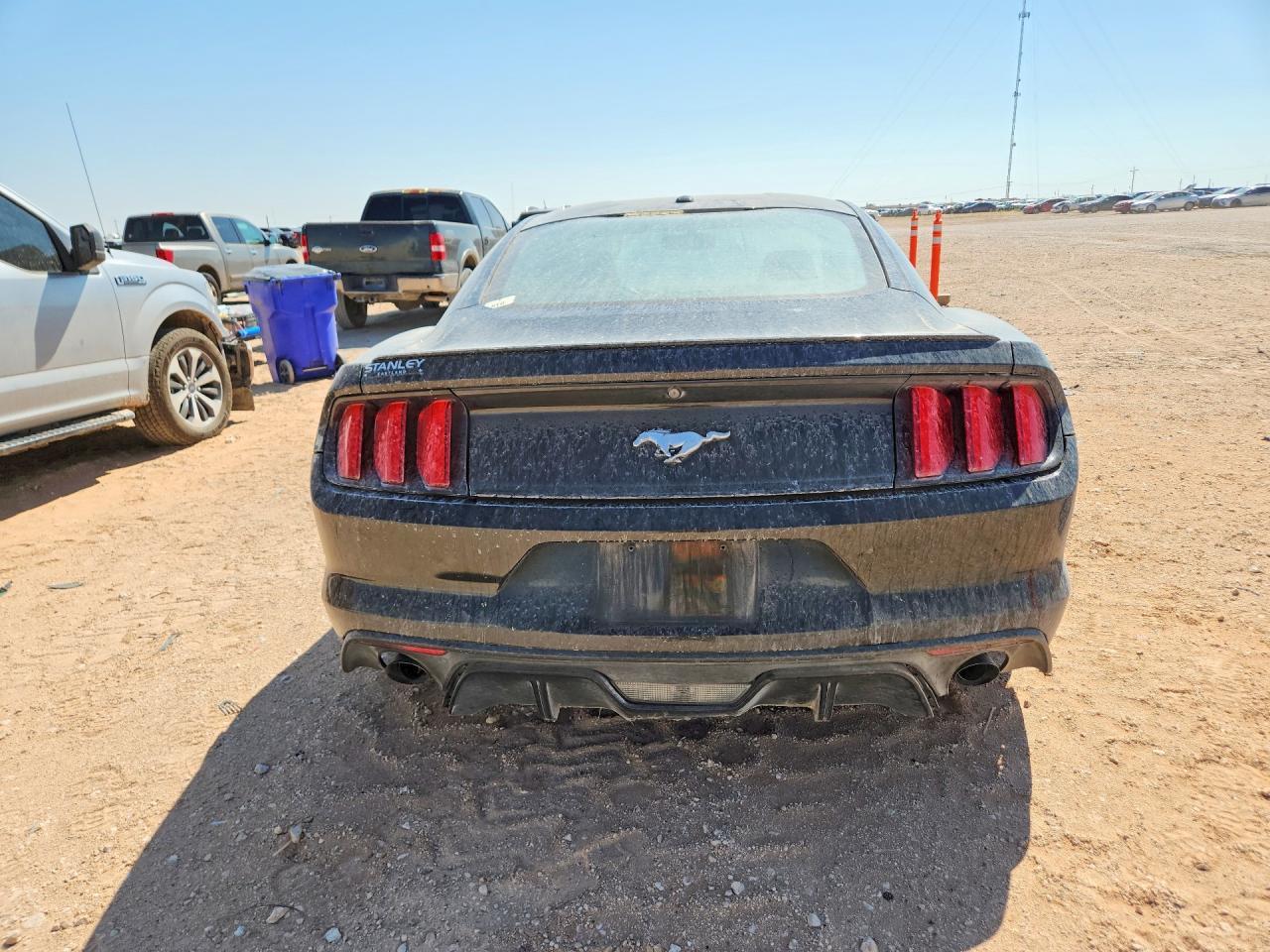 2016 Ford Mustang - zdjęcie 6