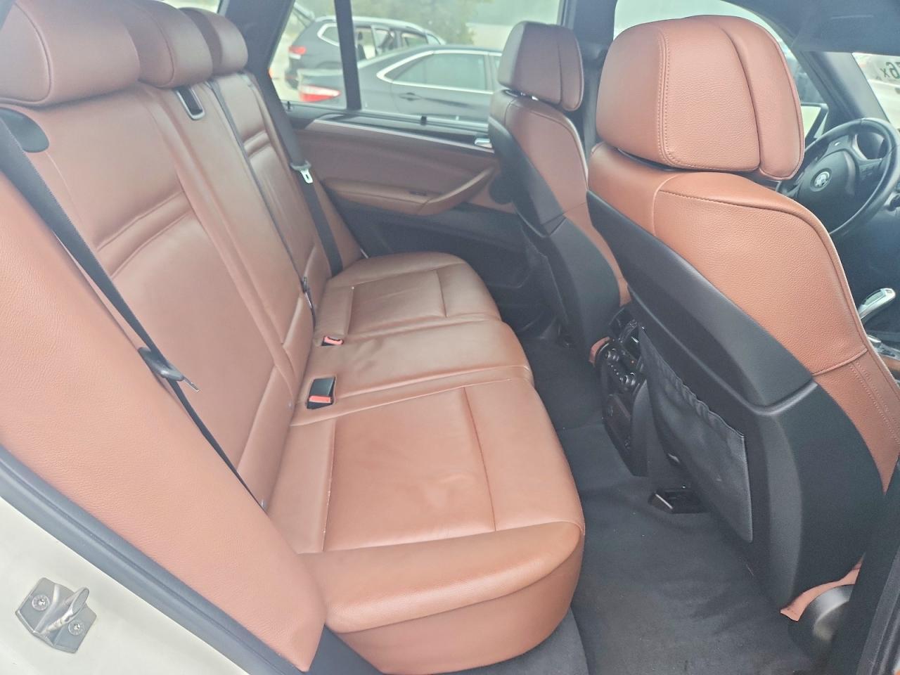 2013 BMW X5 xDrive50I - zdjęcie 11