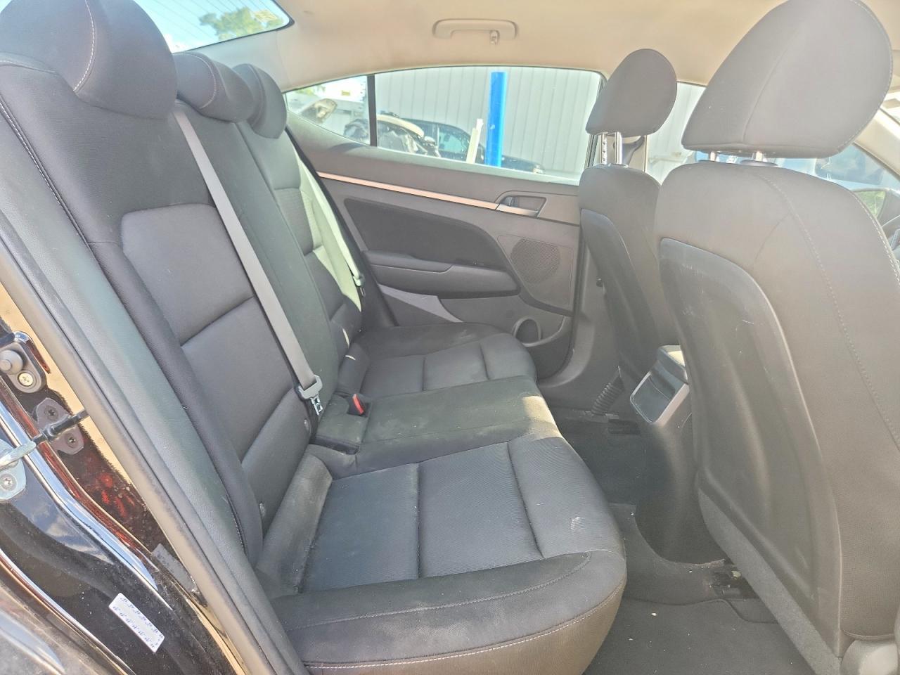 2018 Hyundai Elantra Sel - zdjęcie 10