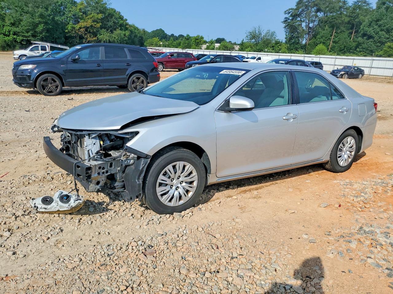 2013 Toyota Camry Le - zdjęcie główne