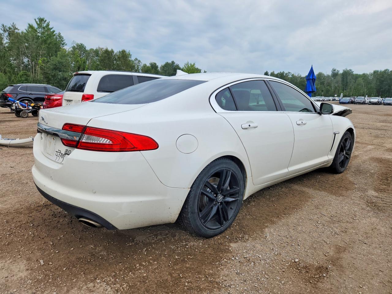 2013 Jaguar Xf - zdjęcie 3