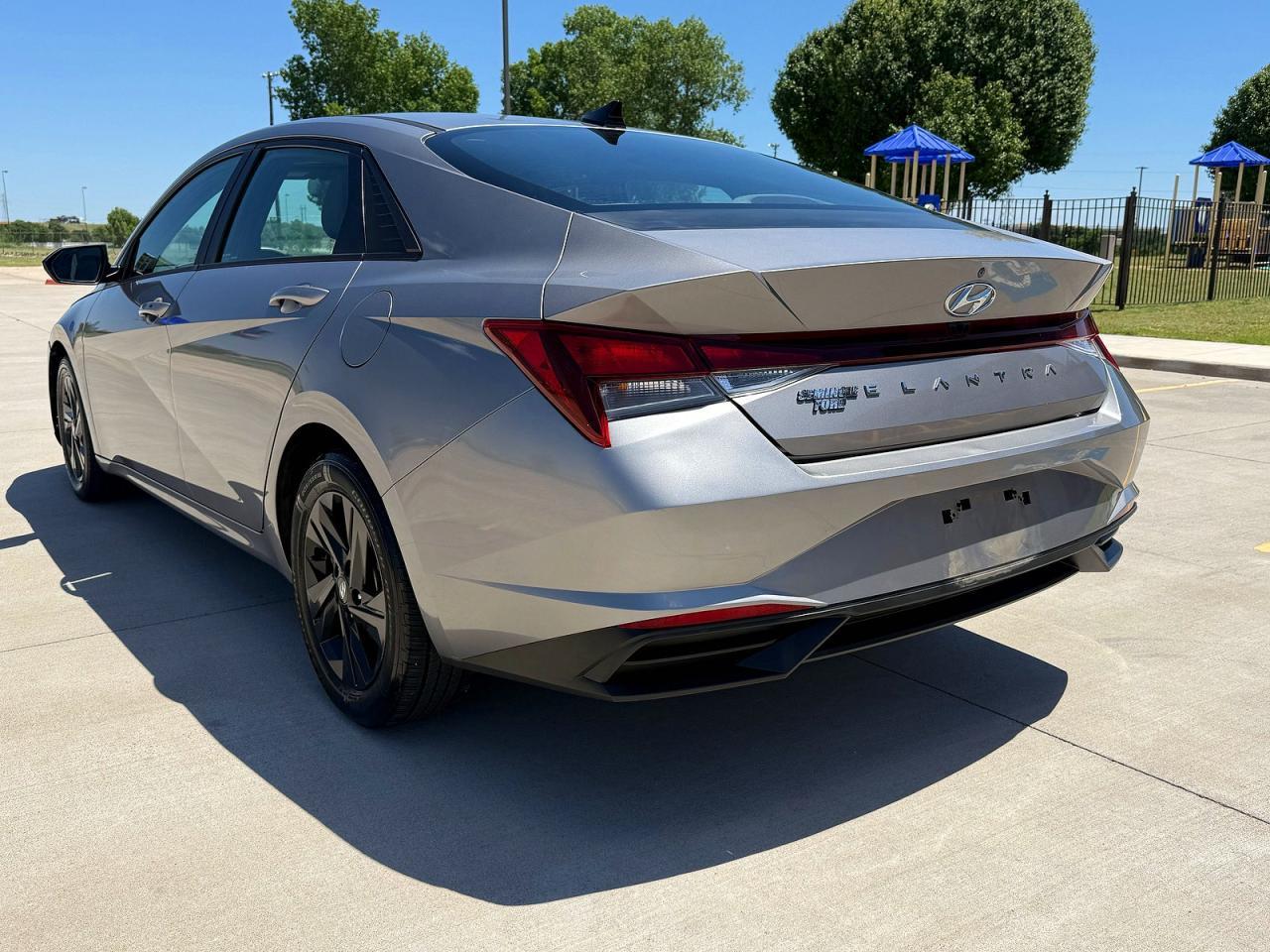 2021 Hyundai Elantra Sel - zdjęcie 3
