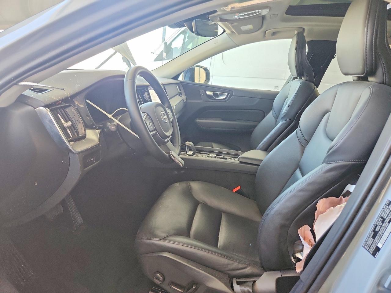 2025 Volvo Xc60 Core - zdjęcie 7