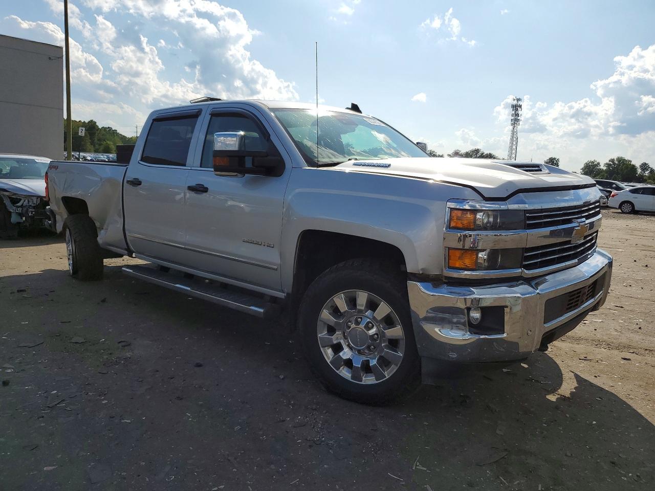 2019 Chevrolet Silverado K2500 Heavy Duty Ltz - zdjęcie 4