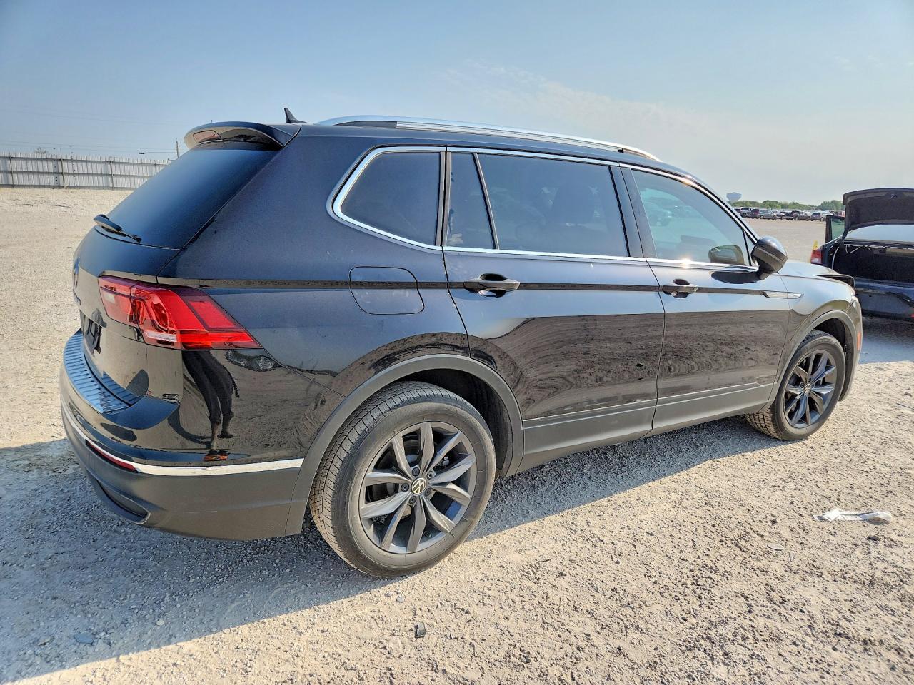 2022 Volkswagen Tiguan Se - zdjęcie 3