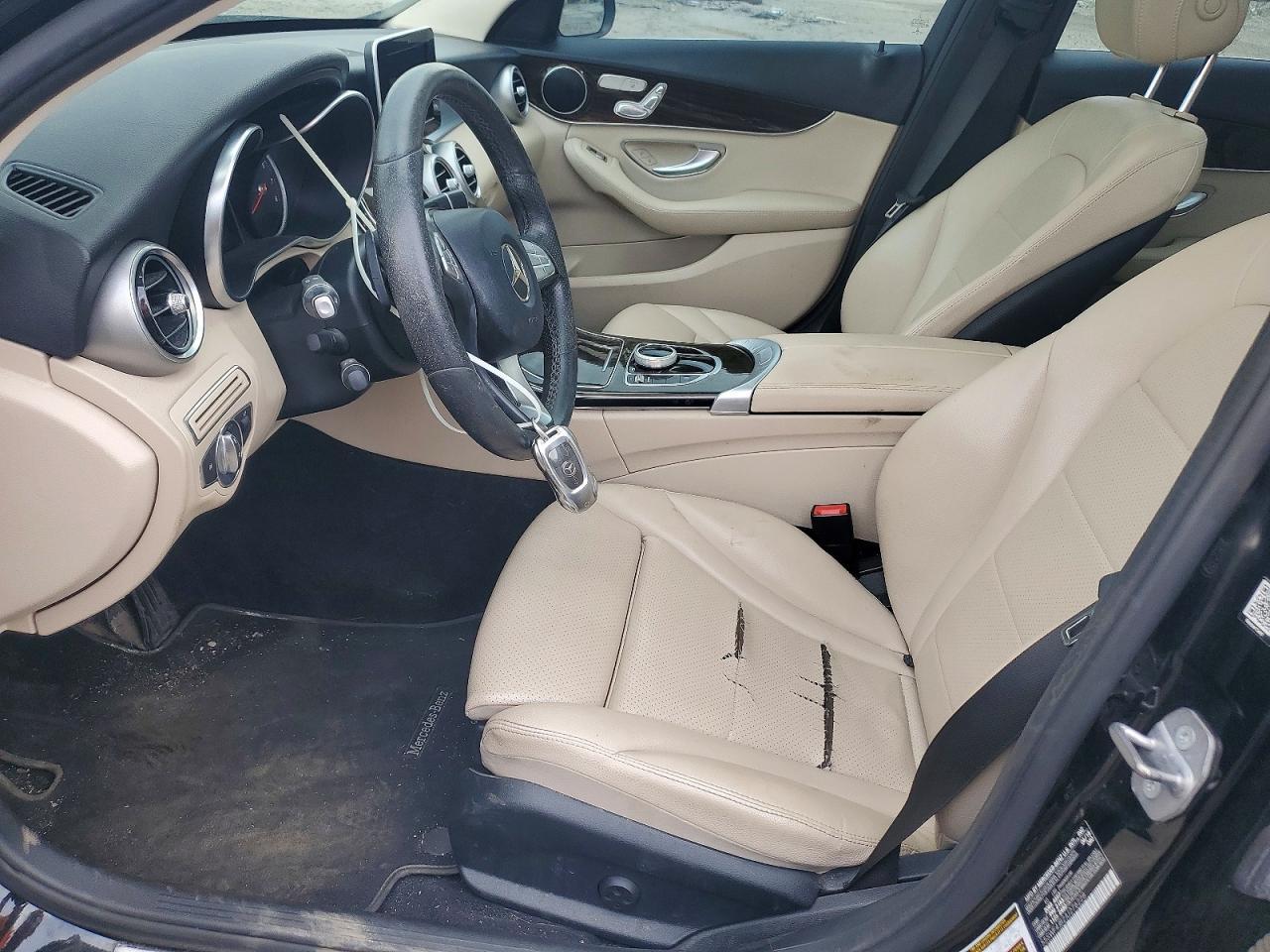 2018 Mercedes-Benz C 300 - zdjęcie 7
