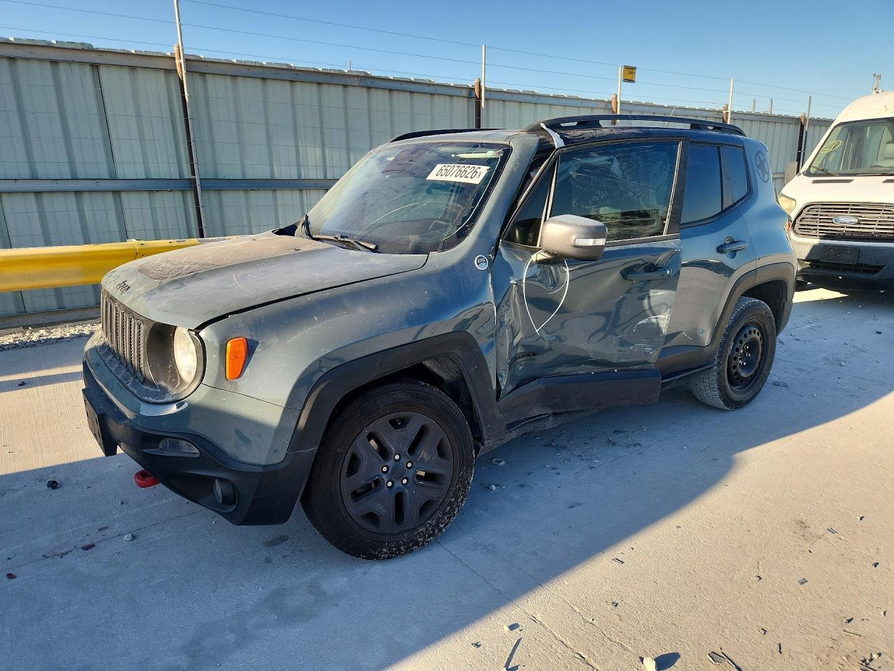 2017 Jeep Renegade Trailhawk - zdjęcie główne