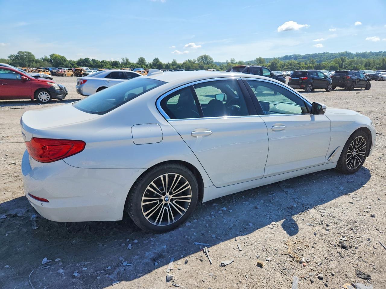 2019 BMW 530 I - zdjęcie 3