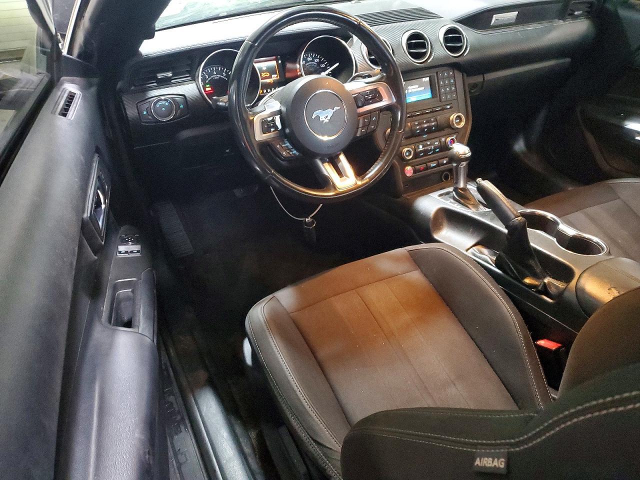 2018 Ford Mustang - zdjęcie 8