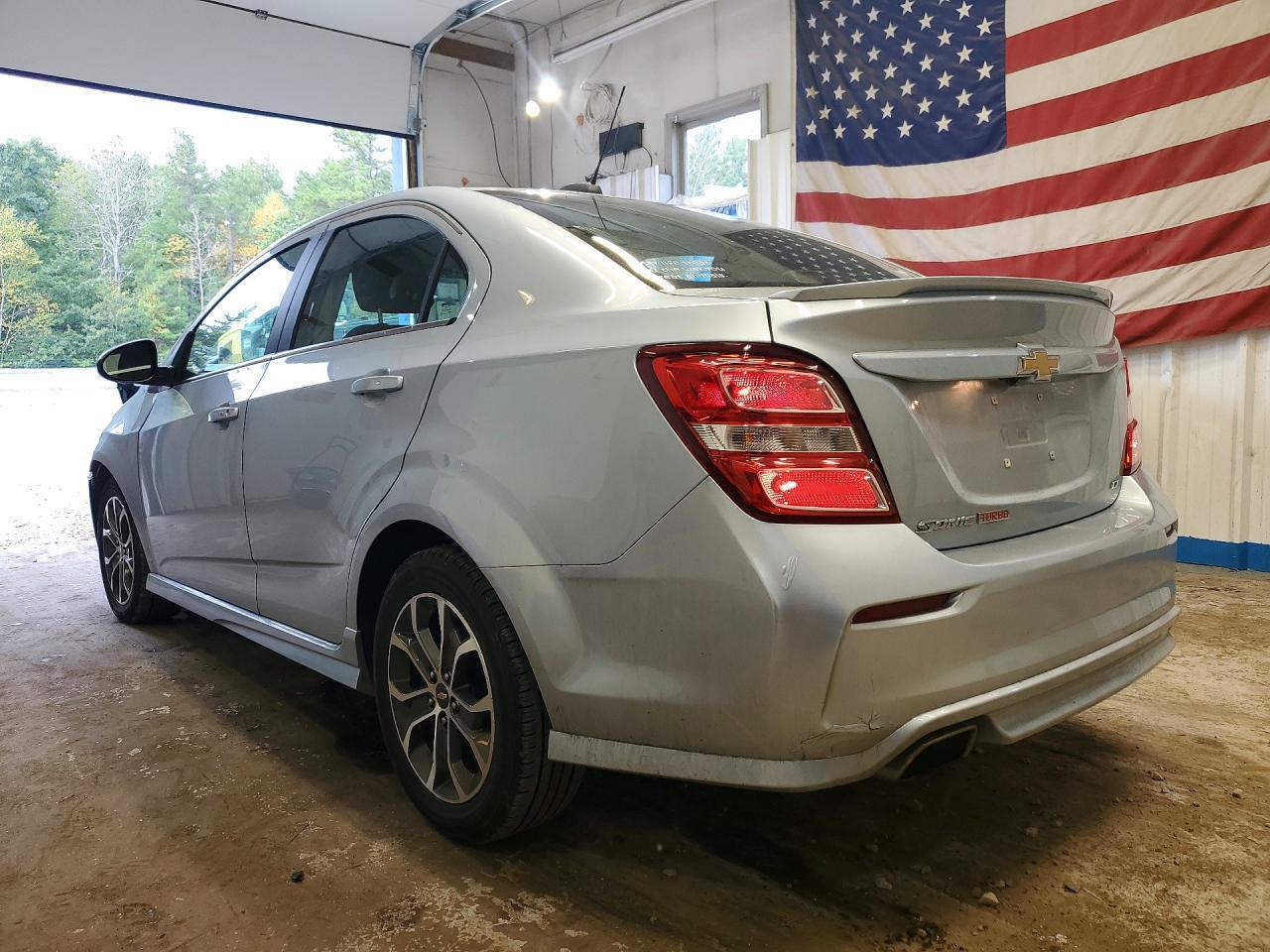 2017 Chevrolet Sonic Lt - zdjęcie 2