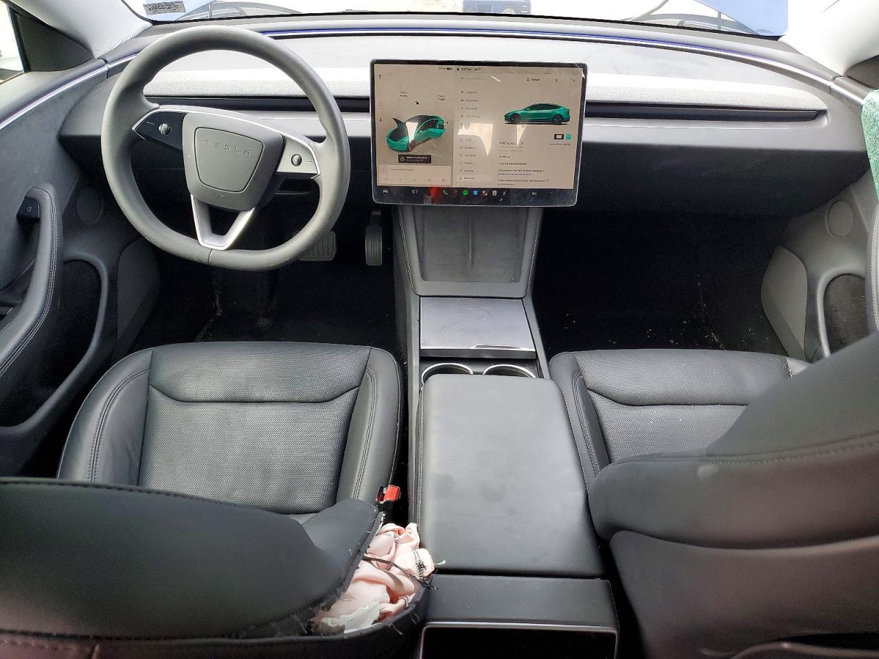 2025 Tesla Model 3 - zdjęcie 8