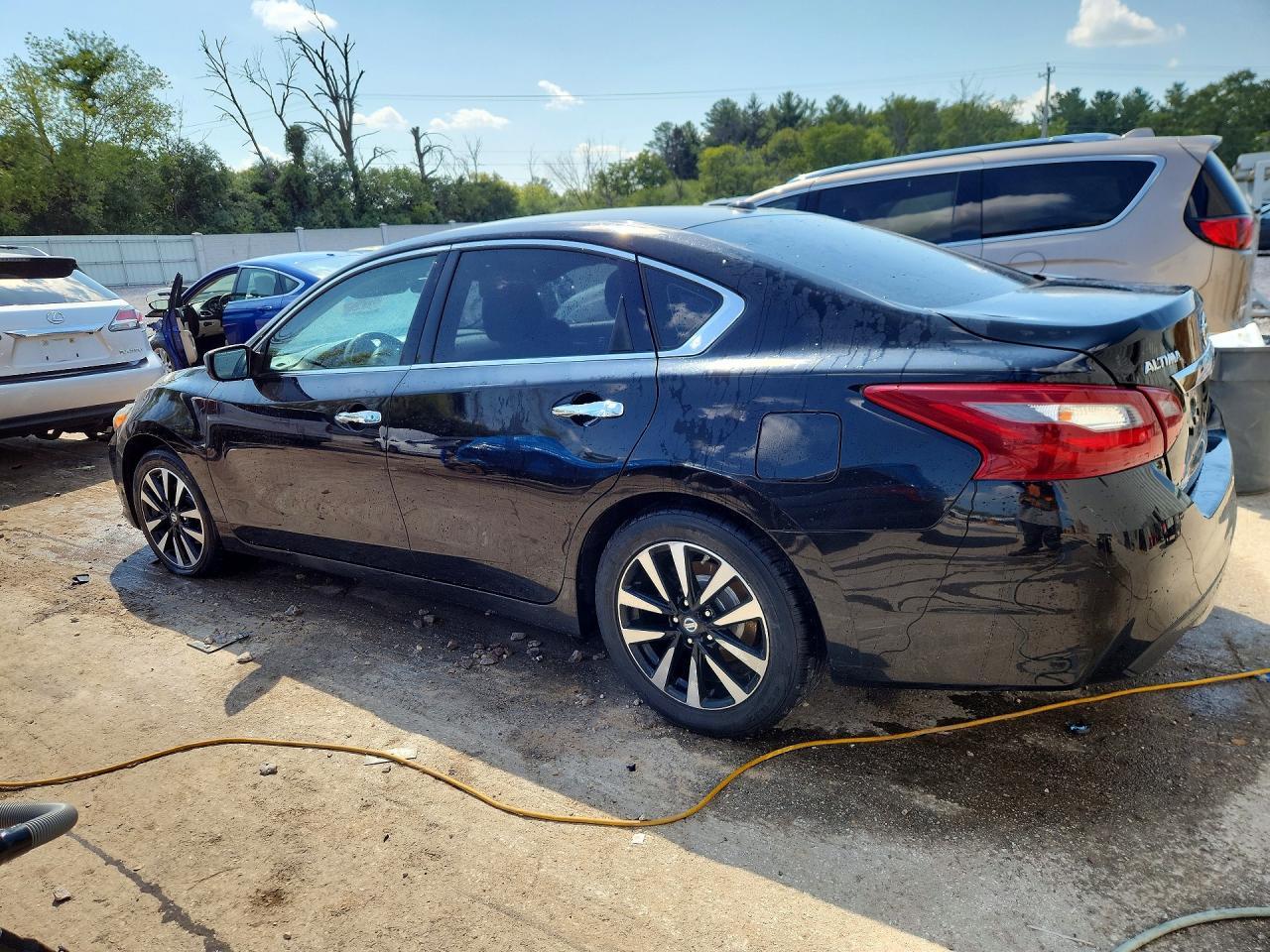 2018 Nissan Altima 2.5 Sv - zdjęcie 2