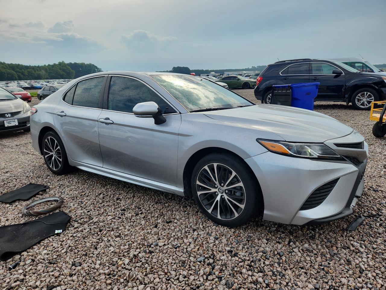 2020 Toyota Camry Se - zdjęcie 4