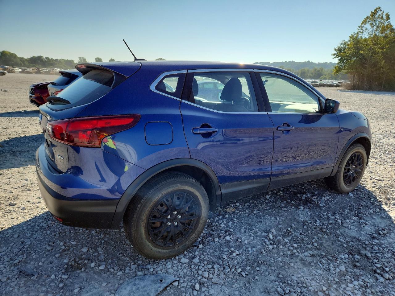 2018 Nissan Rogue Sport S - zdjęcie 3