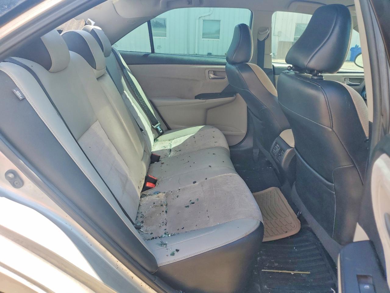 2016 Toyota Camry Xse - zdjęcie 10