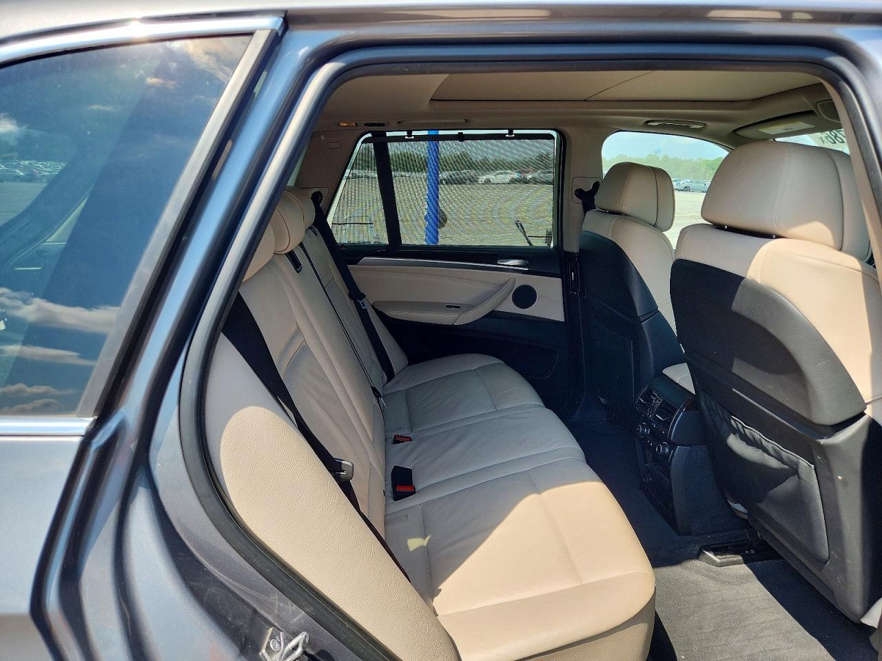 2013 BMW X5 xDrive35I - zdjęcie 11