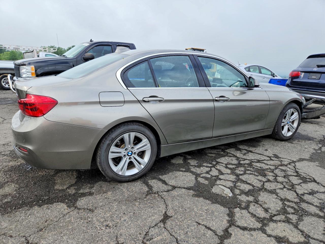 2016 BMW Seria 3 328i - zdjęcie 3
