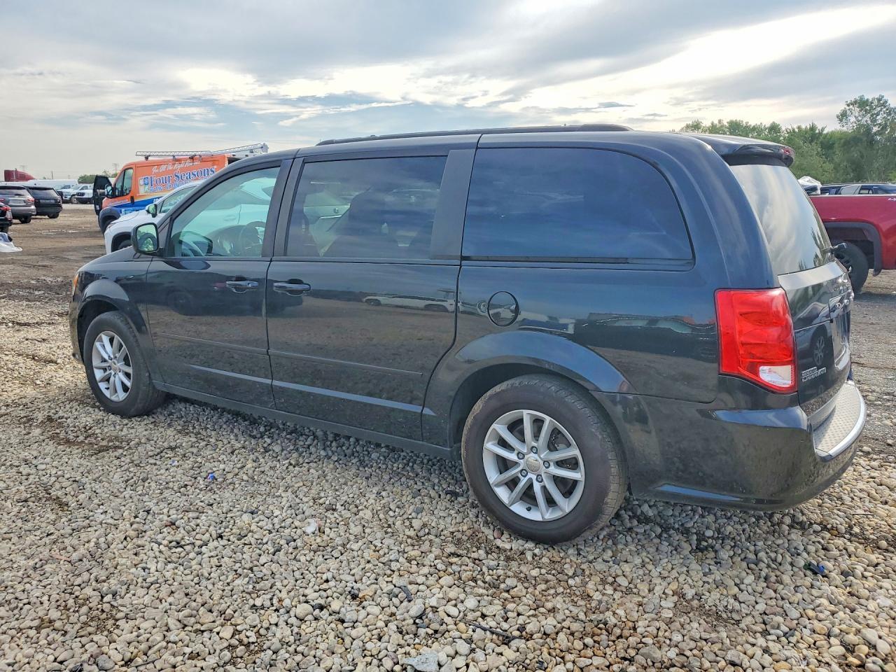 2015 Dodge Grand Caravan Sxt - zdjęcie 2