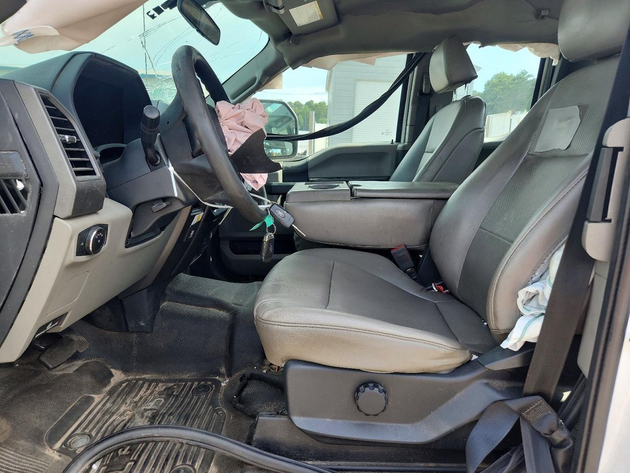 2022 Ford F250 Super Duty - zdjęcie 7